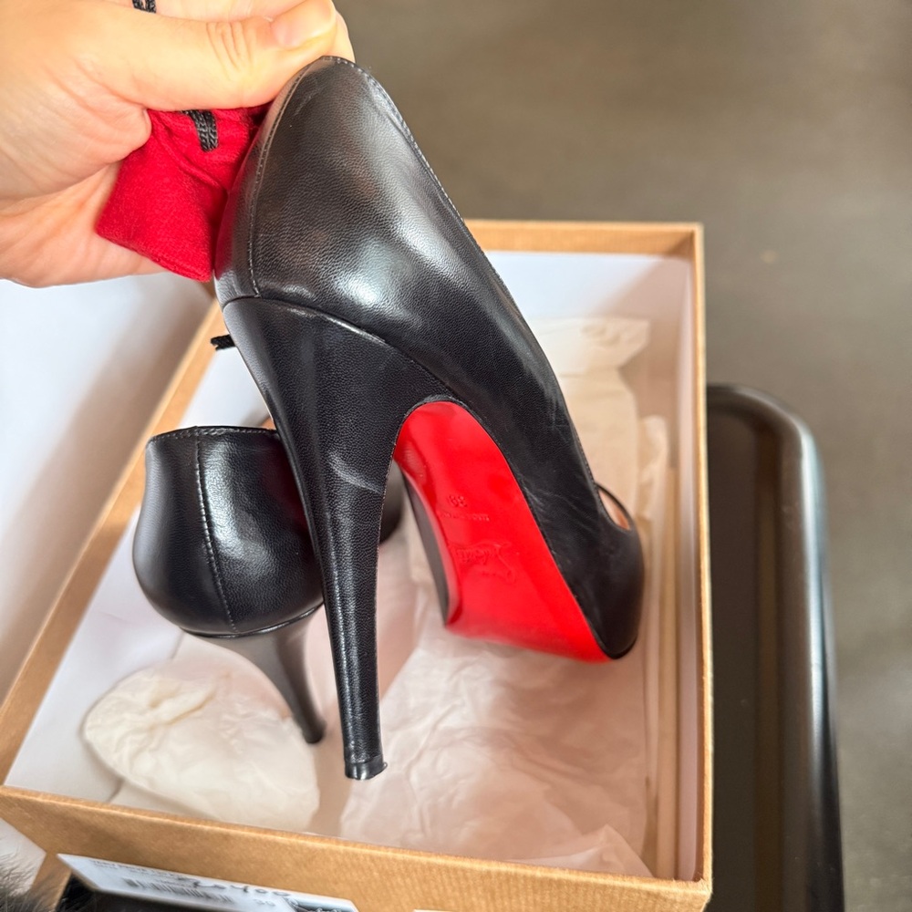 💯Authentic Very Prive 120 Leather Christian Louboutins - Size 39 - Good Cond. - Picture 9 of 16